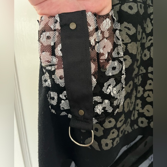 Seven Waves (2) M Two Piece Funky Layering Tanks - Picture 3 of 13